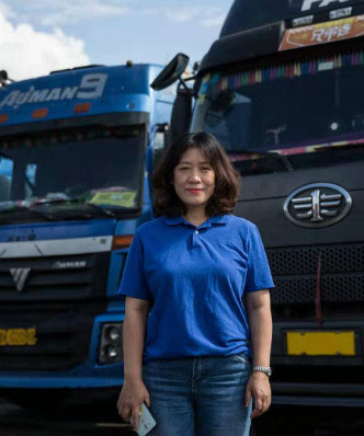 钢都物流法人代表：张滨娜