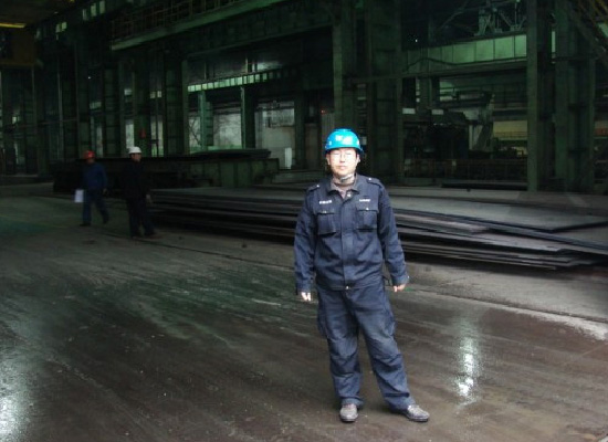 鞍钢股份中班厂提货现场---厂内实地图片，提货协调员照片