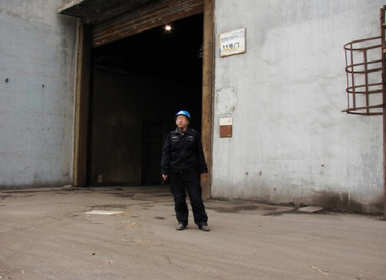 鞍钢股份热轧带钢厂1780生产线---提货现场照片，由装货协调员王呈新负责业务 