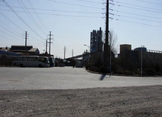 鞍山市冀东水泥有限公司门前外景图