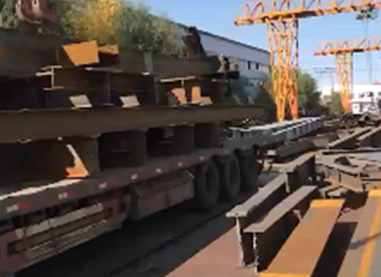 给辽宁某企业装载3000吨铝制品到湖北襄阳地区发货！